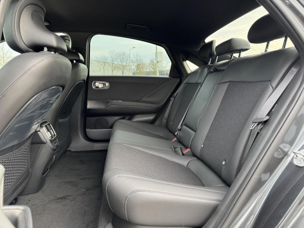 Hyundai Ioniq 6 business 77.4 kwh