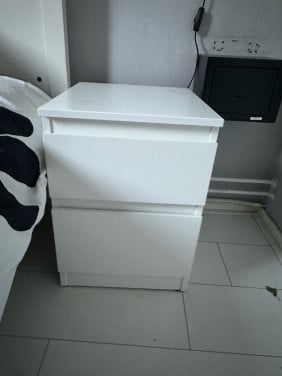 2 x ikea nachtkastjes