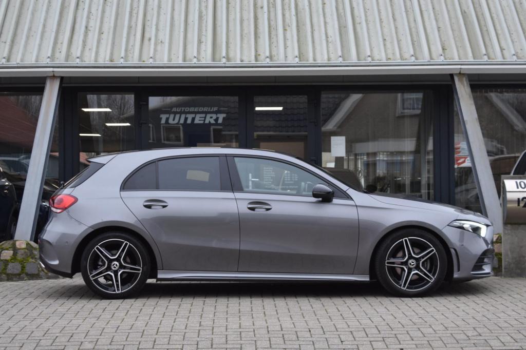 Mercedes-Benz A-Klasse 180 amg night | sfeerverlichting | apple carplay | c