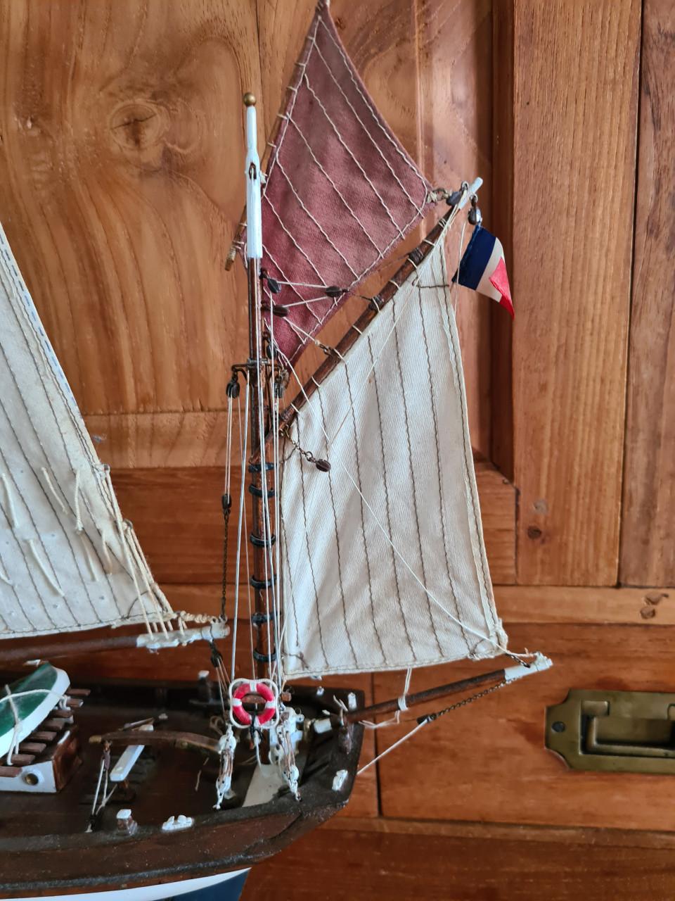 Zeer mooi gedetailleerd model van een zeilboot, type CC 829
