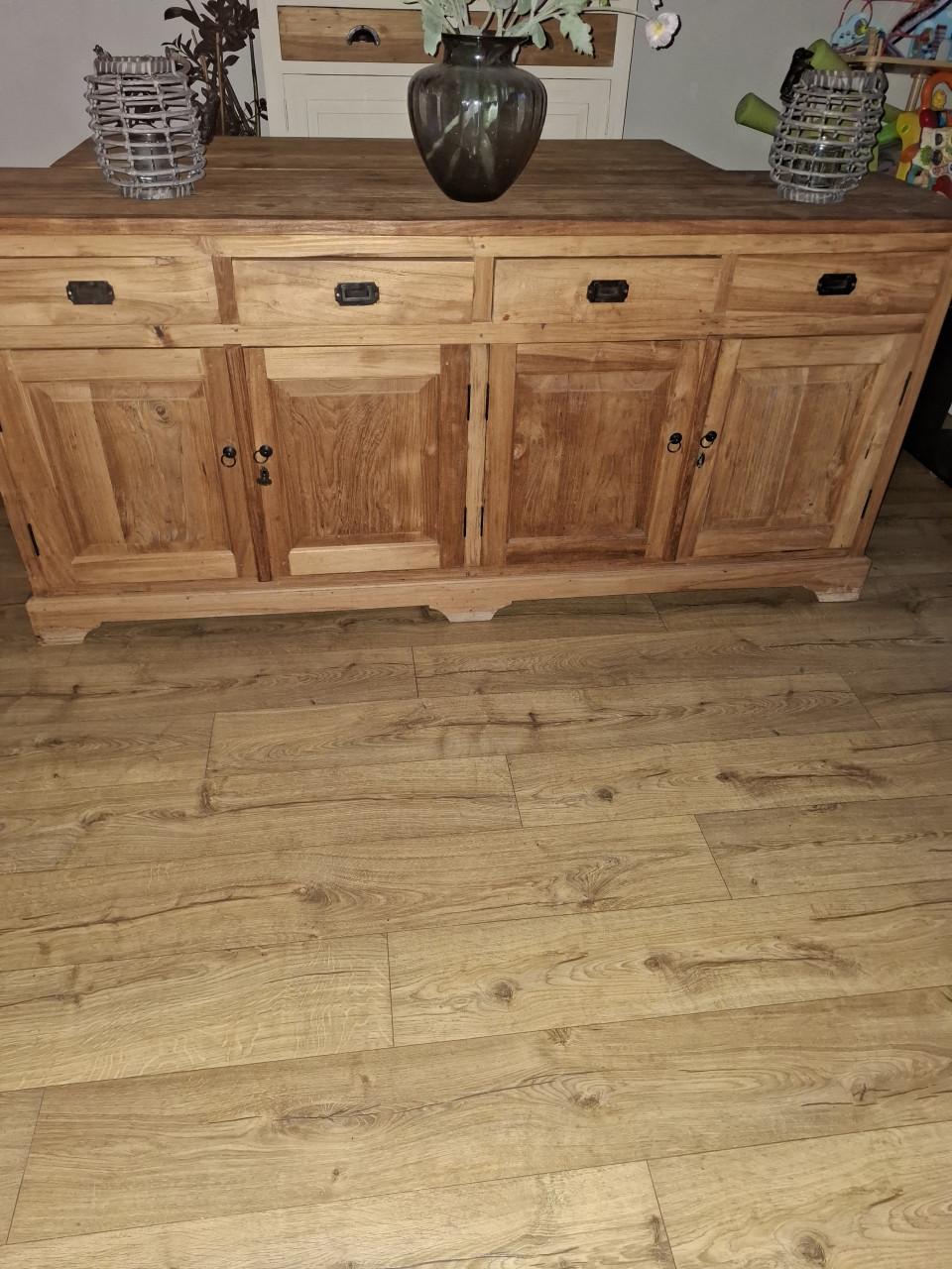 Groot teak houten dressoir