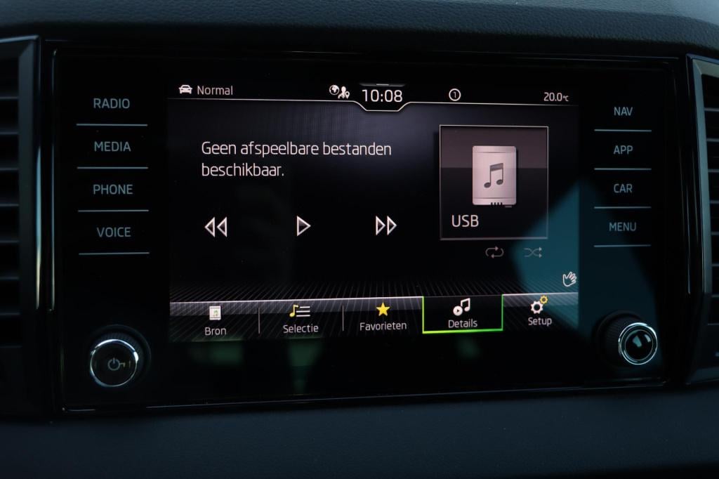 Skoda Karoq 1.5 tsi act sportline business 150pk dsg7