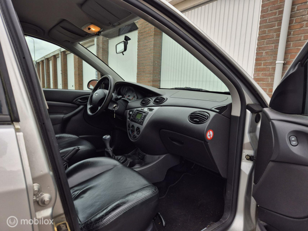 Ford Focus 1.6-16v / airco / dealeronderhouden / origineel nl