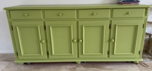Dressoir/ bureau groen