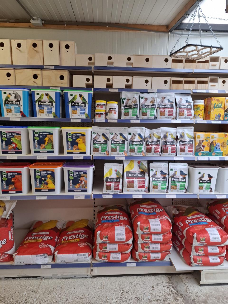 Gold Crumble Grote Parkieten En Papegaaien € 26,95