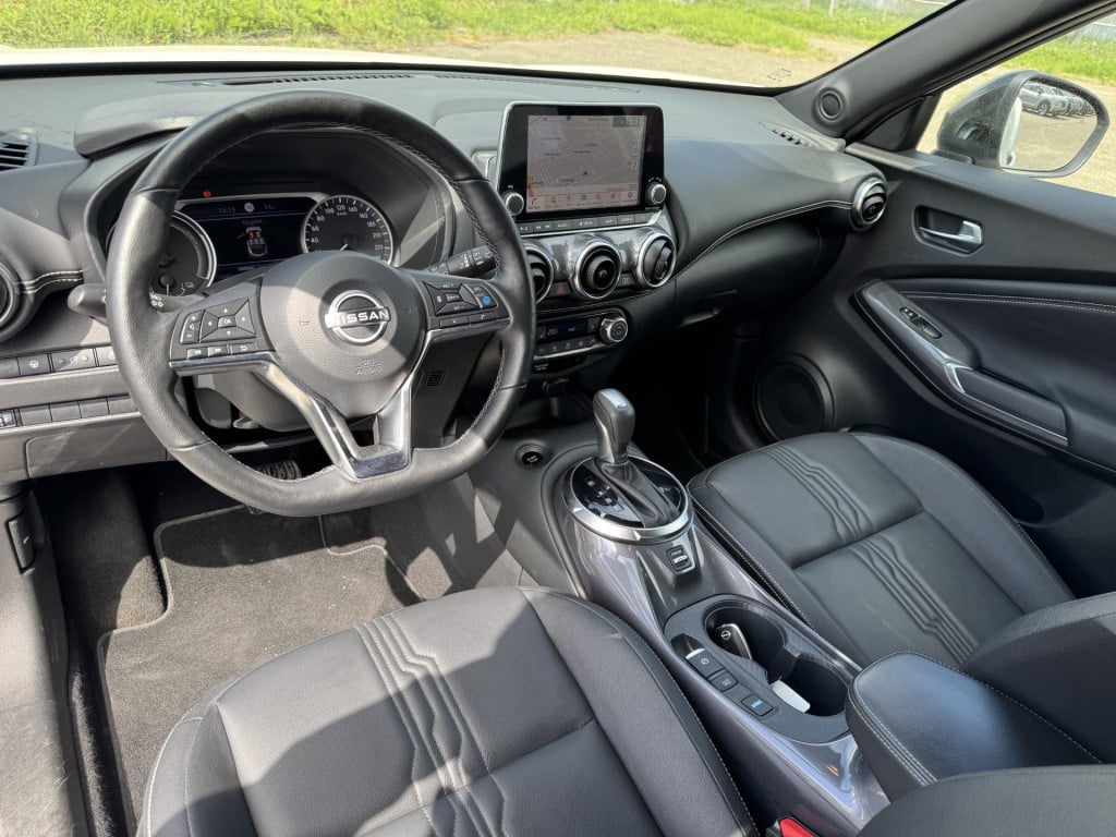 Nissan Juke 1.6 hybrid tekna full options!