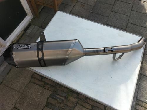Arrow uitlaatdemper voor Triumph Tiger 1200