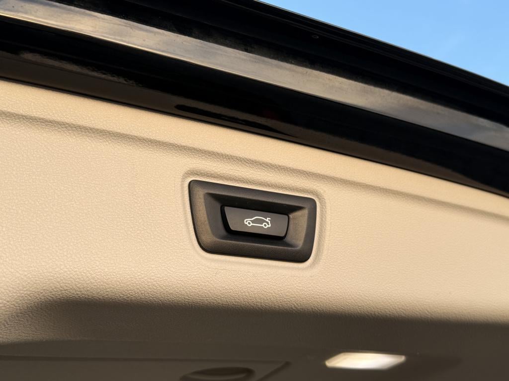 BMW 3-serie touring 330e | stoelverwarming | apple carplay | achteruitrijca