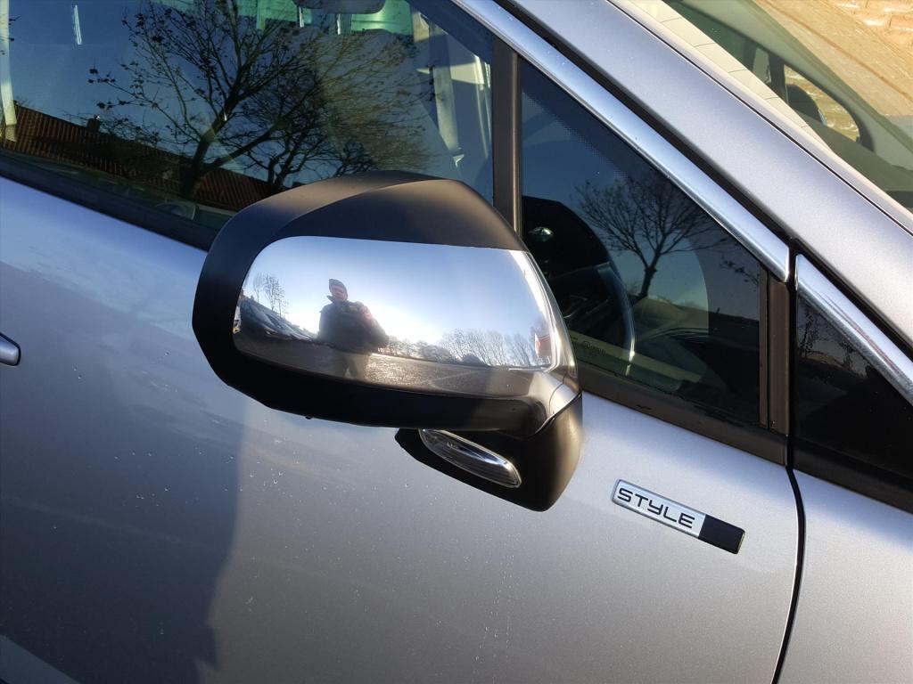 Peugeot 3008 style 1.2pt-130pk trekhaak | navigatie | cruise & climate cont