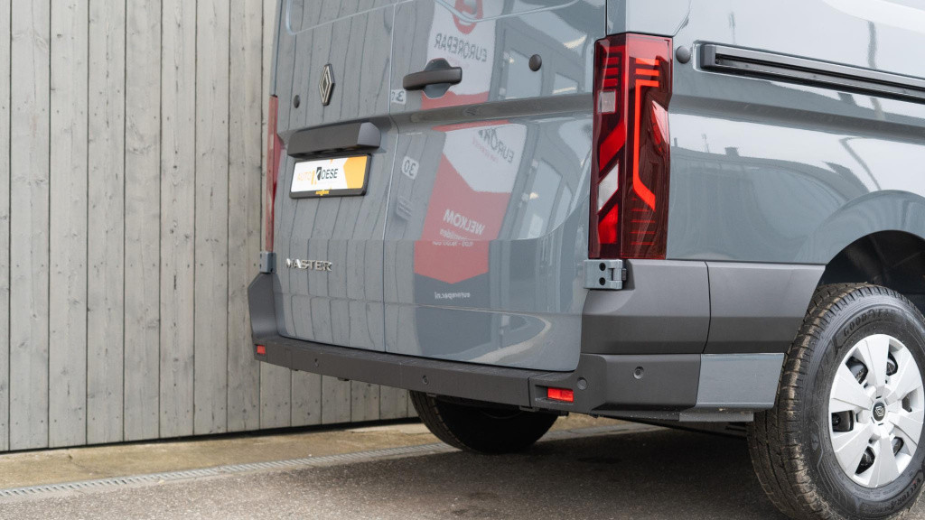 Renault Master t35 2.0 dci 150 l2h2 extra | nieuw model | camera | parkeers