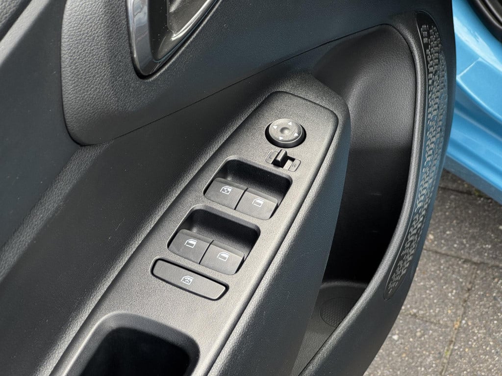 Hyundai I 10 1.0 premium | navigatie | camera | cruise & climate control | 
