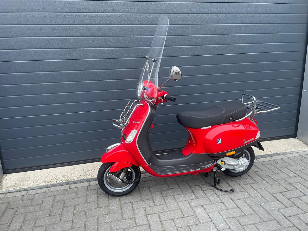 VESPA PIAGGIO LX50