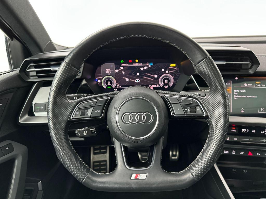 Audi A3 sportback 40 tfsi e advanced edition pano massage acc carplay s-lin