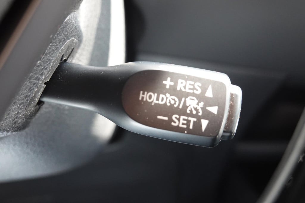 Toyota C-hr 1.8 hybrid adventure
