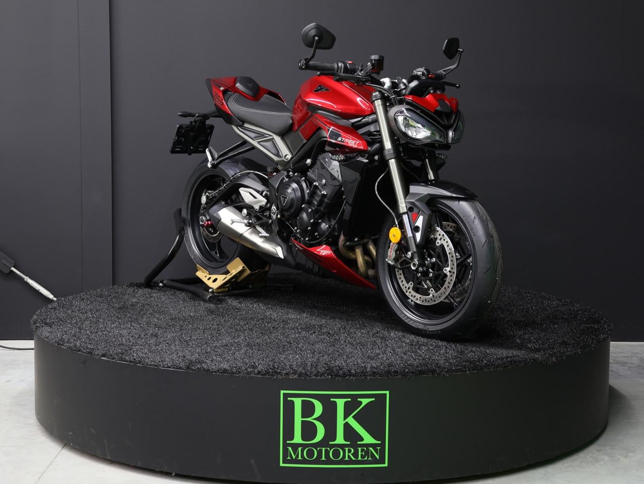 STREET TRIPLE 765 RS | Carnival Red