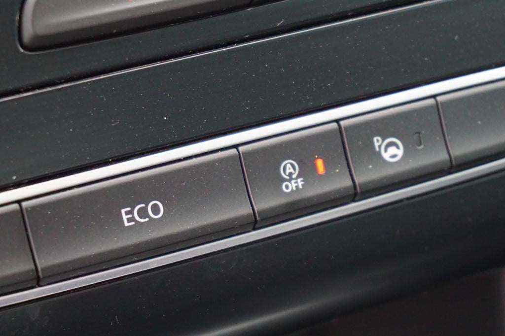 Renault Megane 1.2 tce bose climate / navi / cruise / sfeerverl. / massage 
