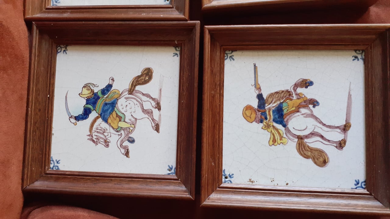Antieke tegels met Paarden 11 x
