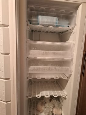 Grote 8 lagen diepvrieskast.