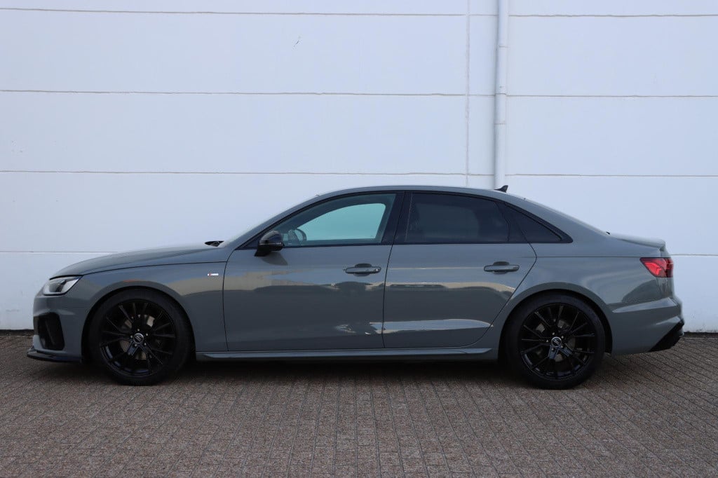 Audi A4 limousine 35 tfsi s edition competition s-tronic