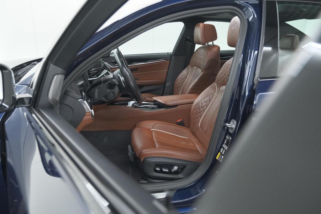 BMW 5 Serie 545e xdrive business edition plus | m sportpakket | driving ass