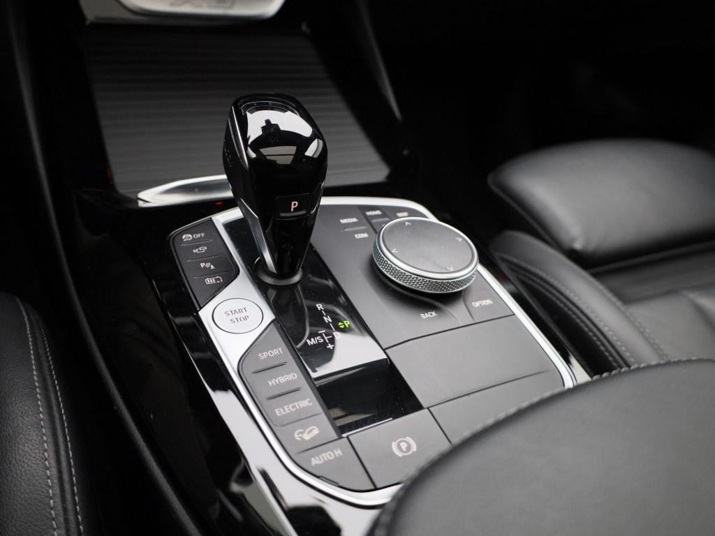 BMW X3 xdrive30e high executive | m-sport plus | panoramadak | apple carpla