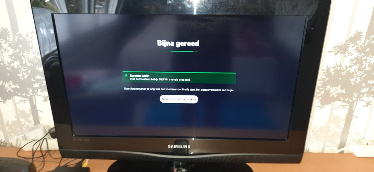 Samsung tv bijna niet gebruikt leuk voor camper of caravan