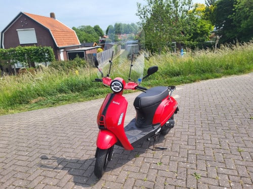 Te koop berini snorscooter