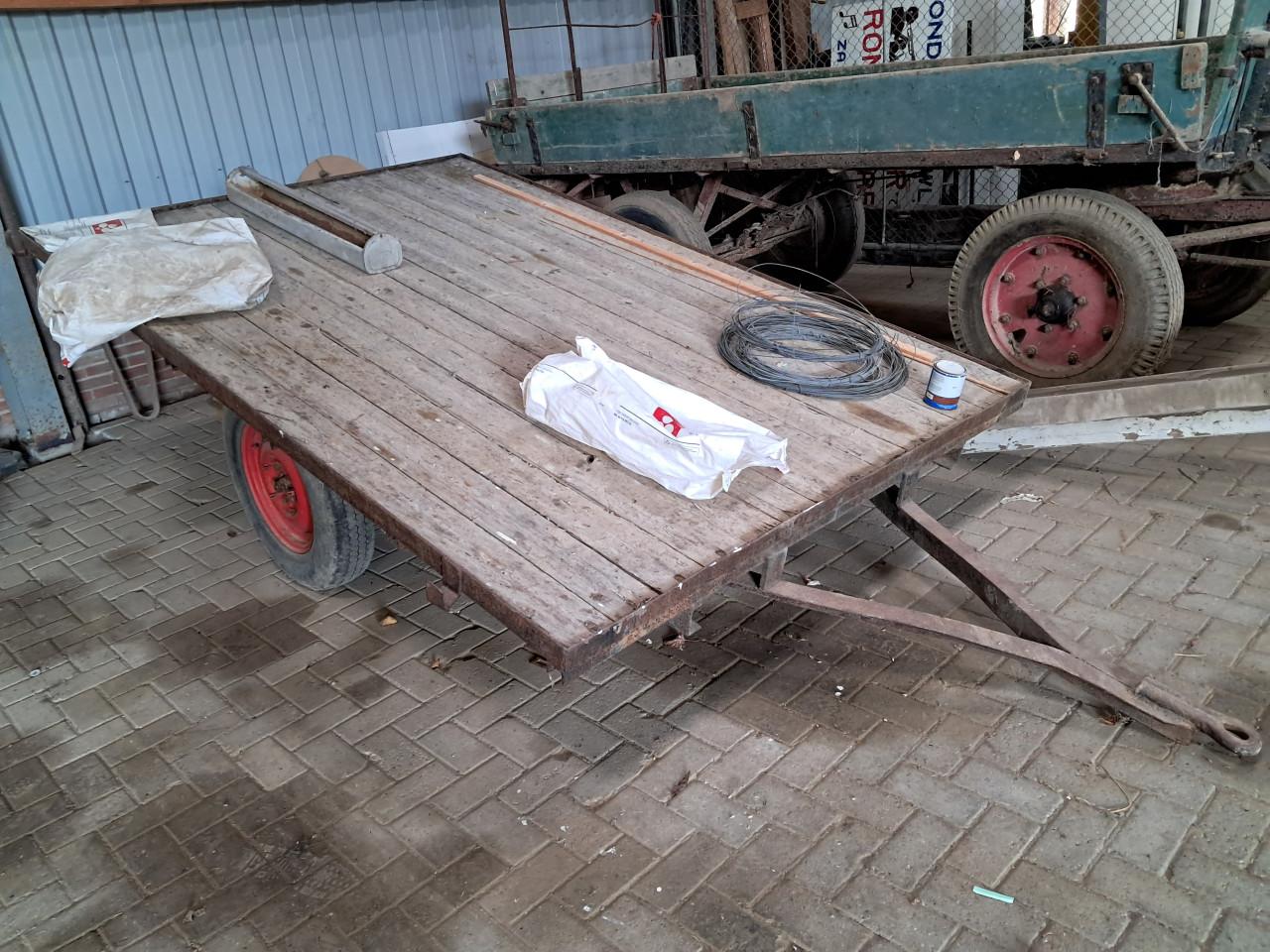 Diverse landbouw machines en toebehoren !