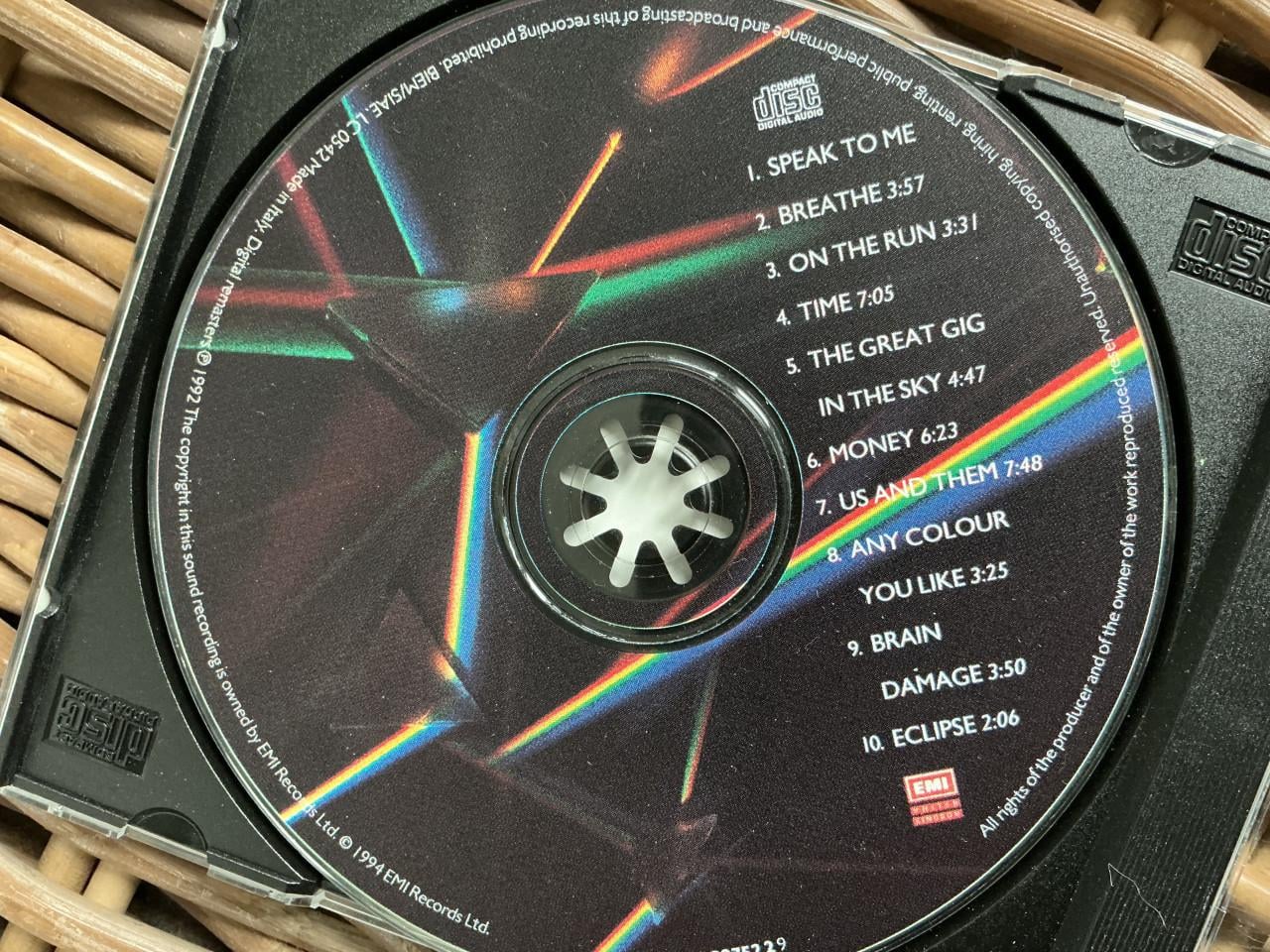 Pink Floyd arde side of the moon