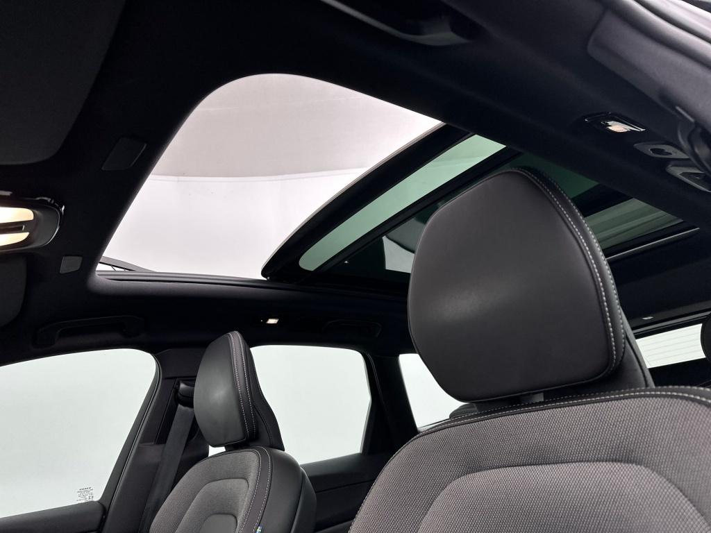 Volvo XC60 t6 398pk recharge r-design| pano| trekhaak| adap.cruise| leder| 