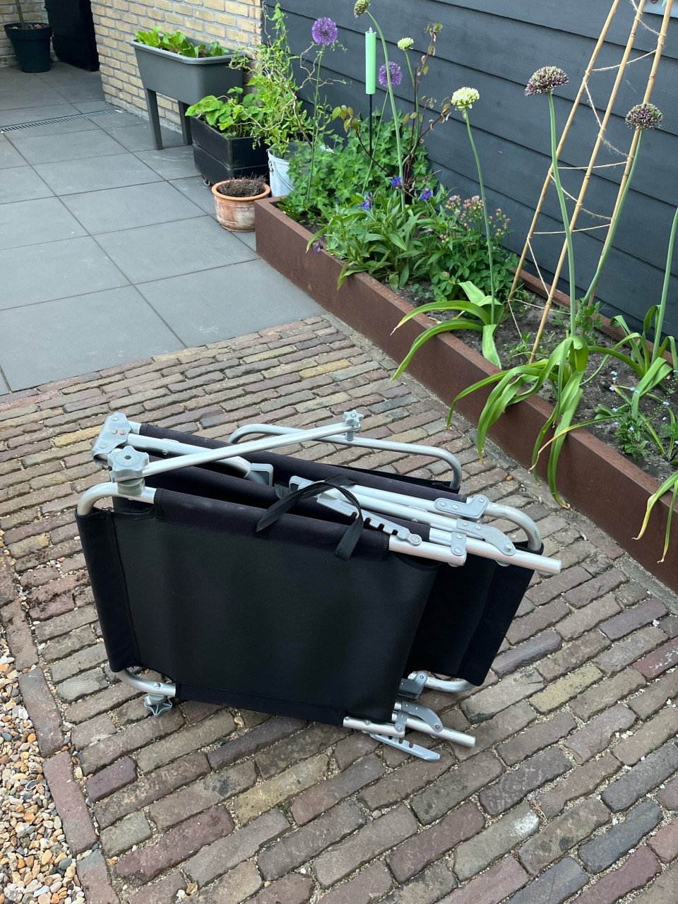 Twee ligbedden