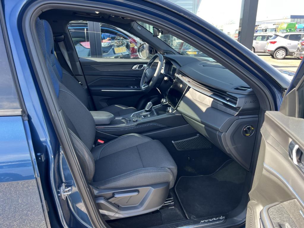 Lynk & Co 01 1.5 261pk phev 7dcth , pano dak , 360gr camera , carplay