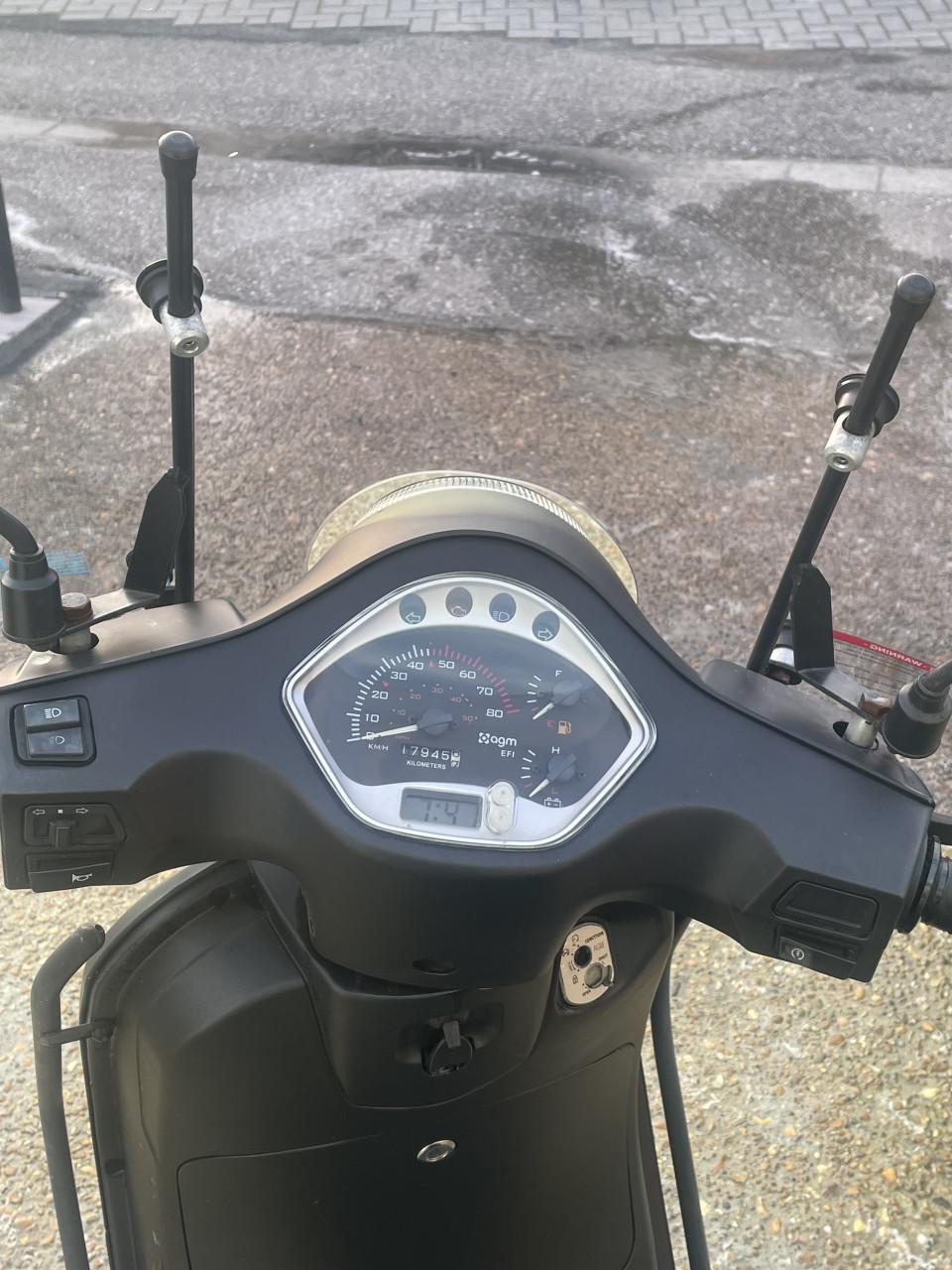 AGM VX 50 scooter