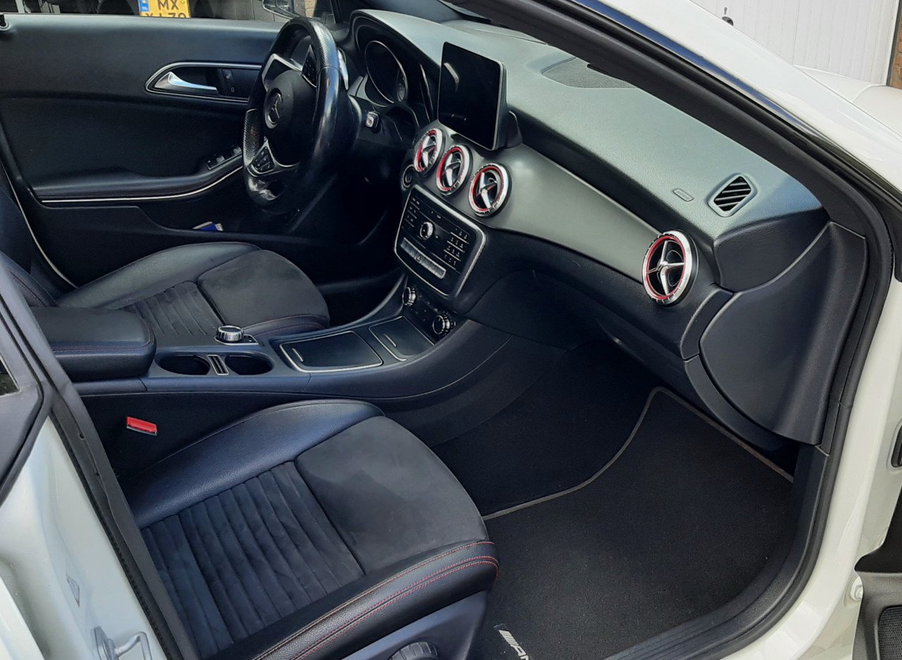 Mercedes cla 180 shooting brake Ambition AMG pakket