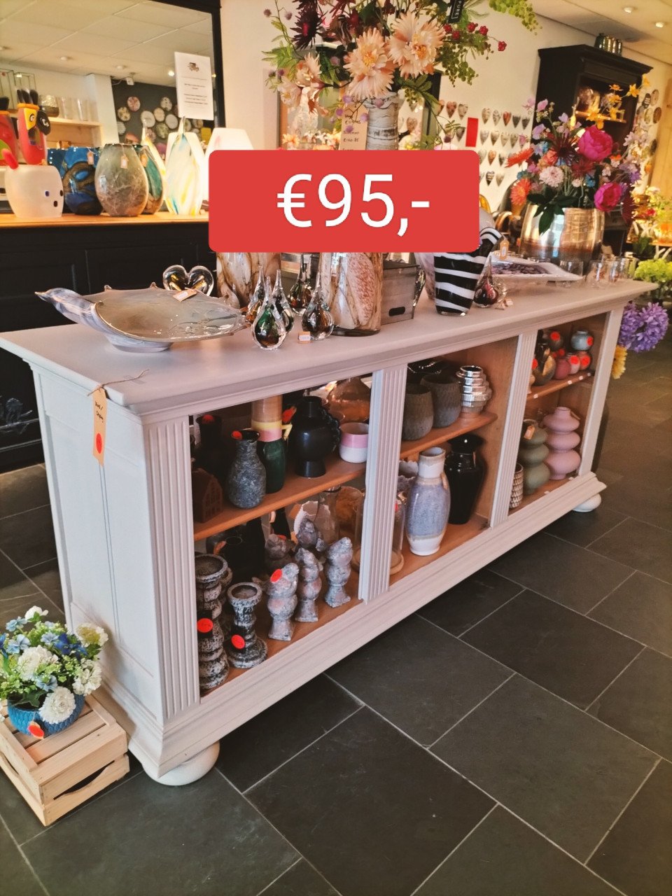 Onze winkel verhuizen - veel unieke meubel nu voor spot prijzen