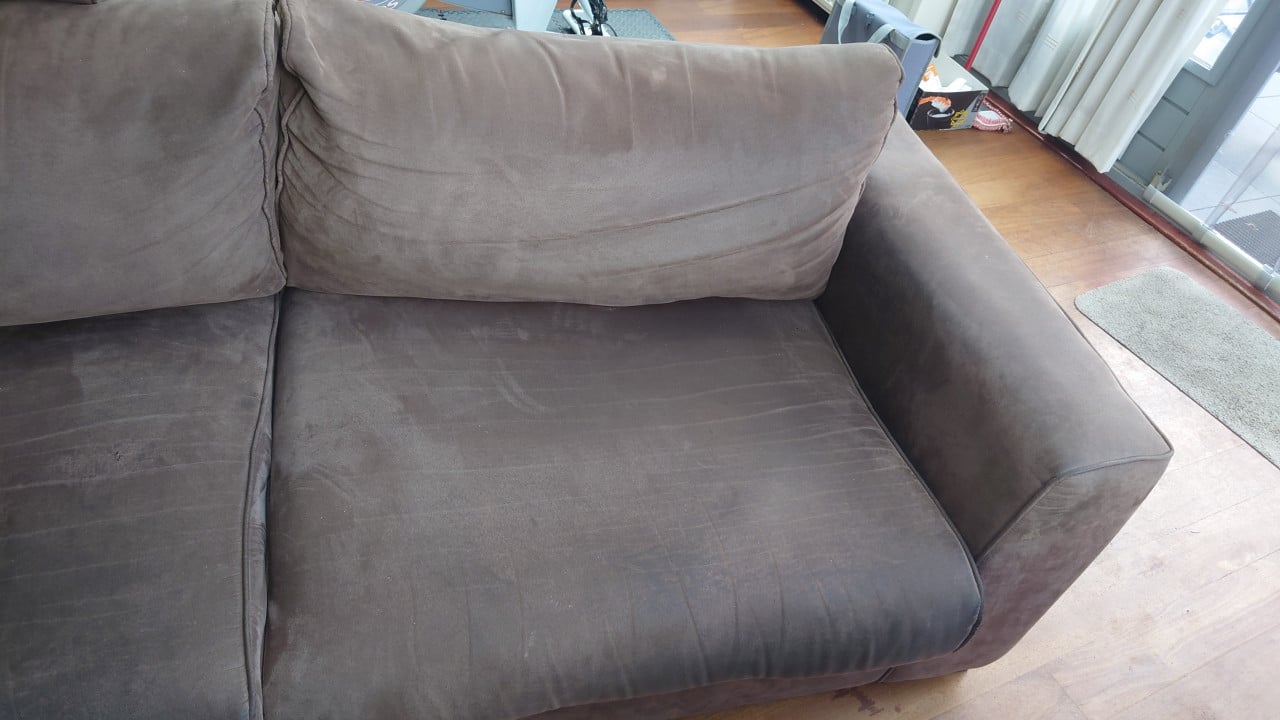 Gratis bruine bank 220 cm