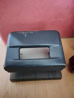 Leitz 5028 Vintage 2-gaats perforator Duitsland