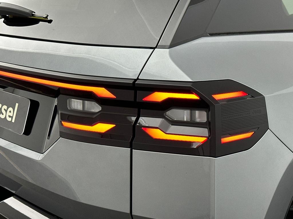 Jeep Compass 1.2 e-hybrid first edition | 360 graden camera | stoelmassage 