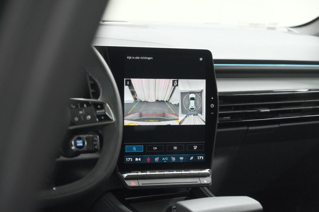 Renault Rafale 1.2 e-tech 4x4 plug-in hybrid 300 atelier alpine | panoramad