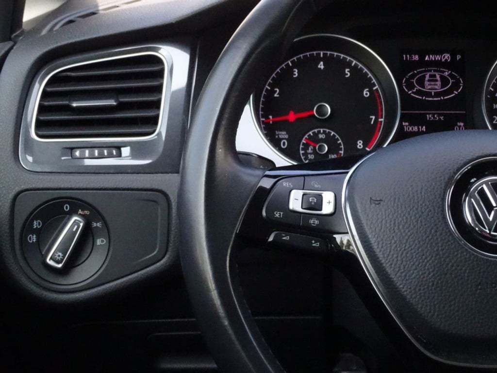 Volkswagen Golf 1.0 tsi comfortline automaat | navi | bluetooth