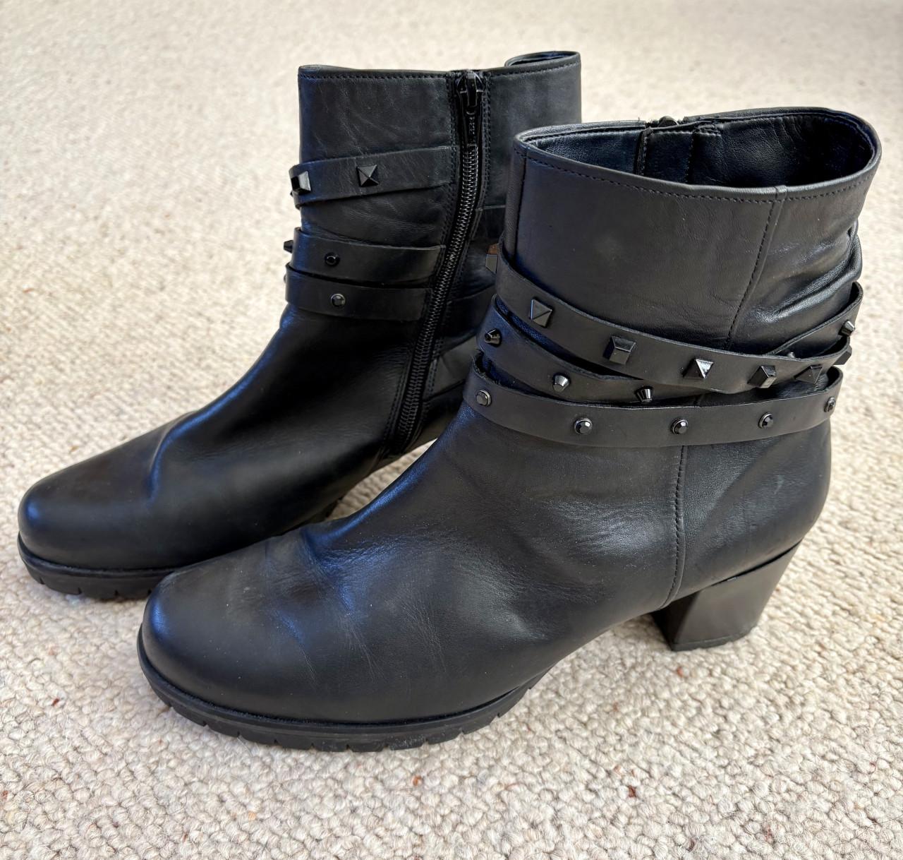 Dames Enkellaarsjes ( merk Gabor )