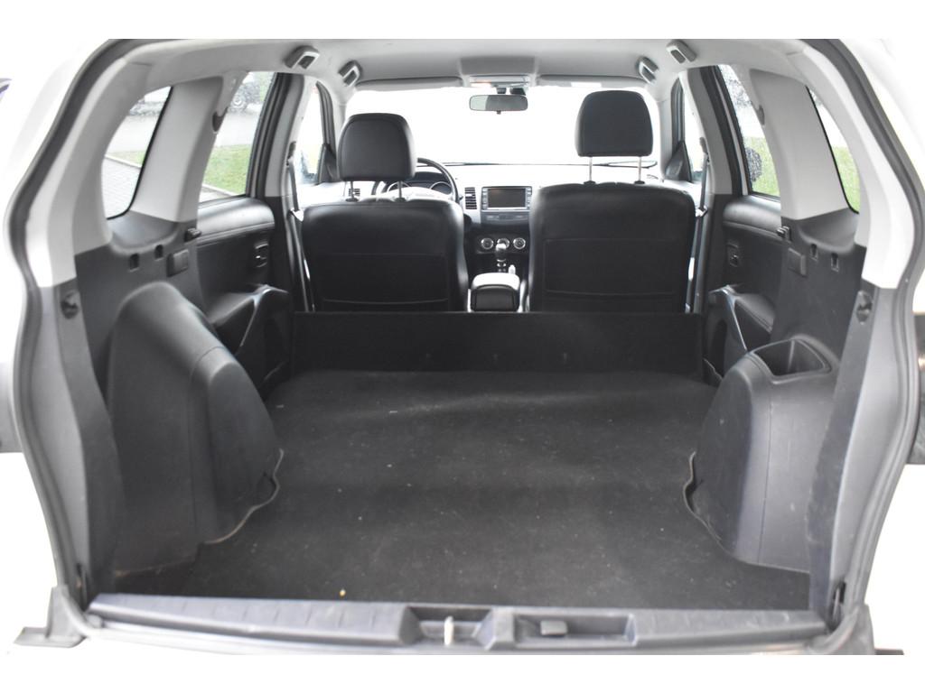Mitsubishi Outlander outlander 2.2 di 4wd geel kenteken leder, navi, camera