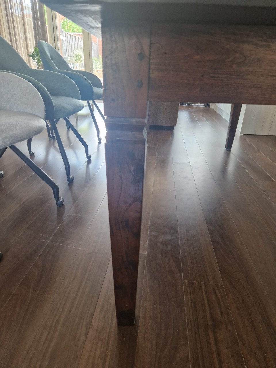 Houten eettafel 220 x 98 met 3 lades