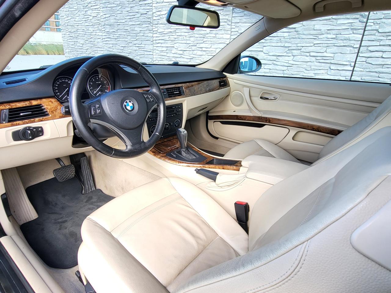BMW 325i Coupe High Executive Aut. 218pk
