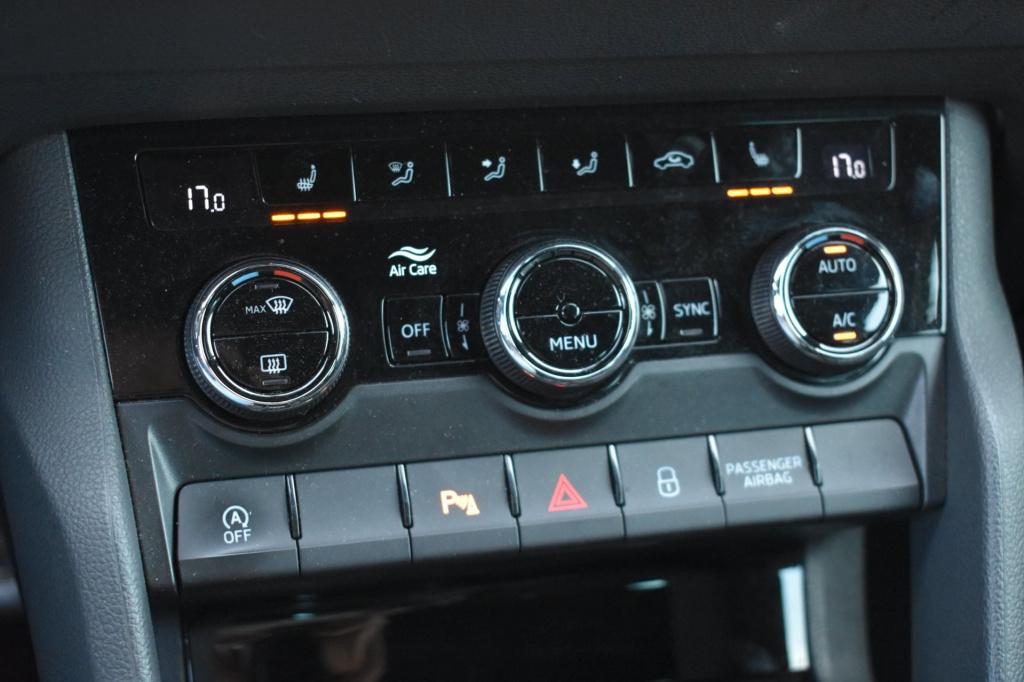 Skoda Karoq 1.5 tsi act sportline | nap | camera | stoelverwarming | apple 