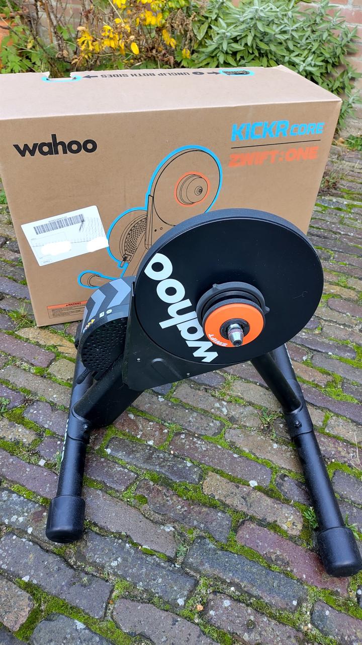 Wahoo Kickr Core + Zwift Cog V2