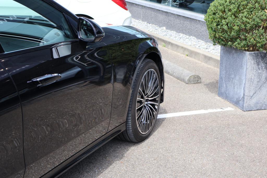 Mercedes-Benz E-Klasse 300 e amg line l panoramadak l 360 camera l head-up 