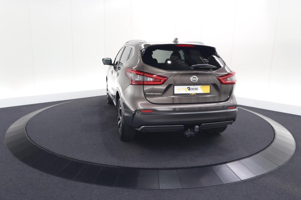 Nissan Qashqai 1.3 dig-t tekna | trekhaak | panoramadak | adaptieve cruise 