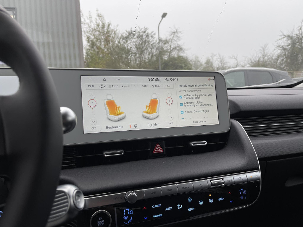 Hyundai Ioniq 5 connect+ awd 77.4 kwh hyundai ioniq 5 connect+ awd 77 kwh |