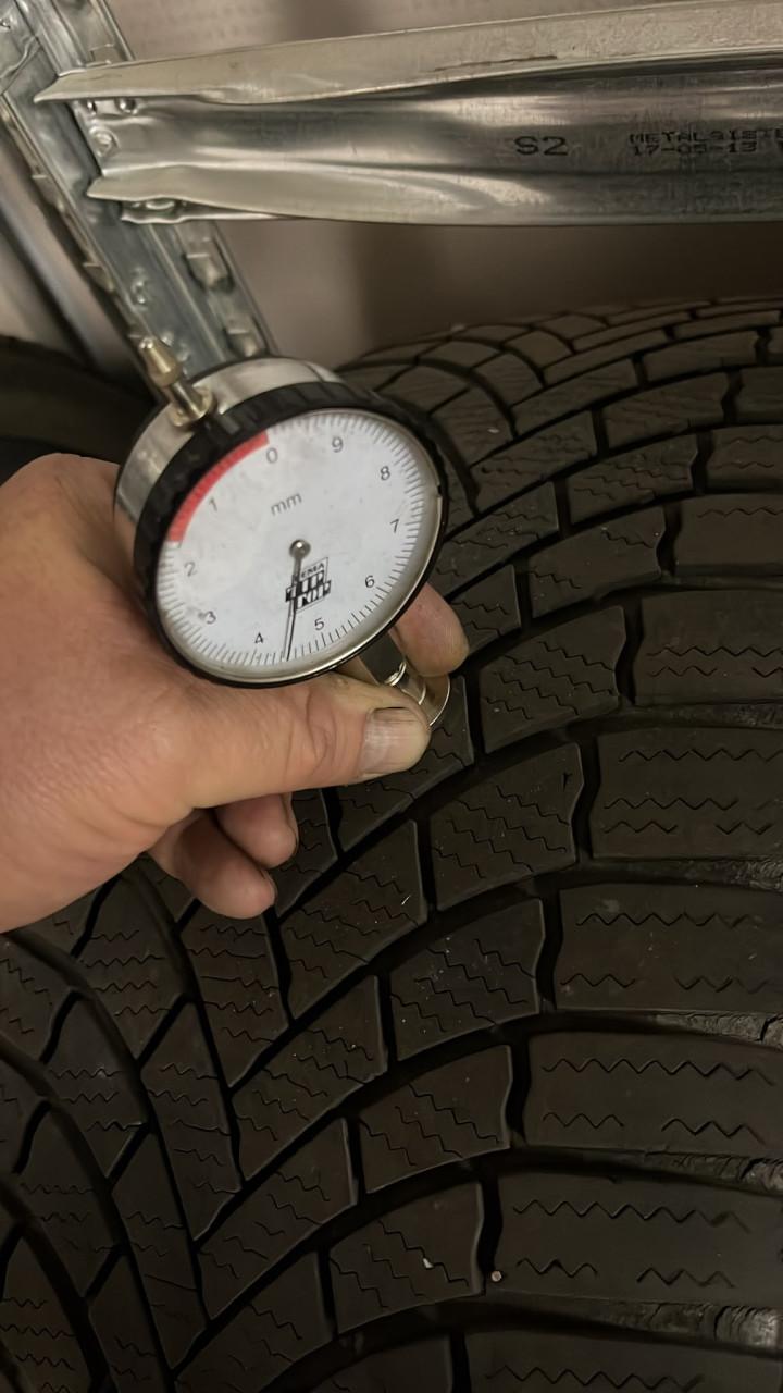 Ford SMax 18 inch winter Avus AC518 velgen Bridgestone Blizzak LM005 TPMS